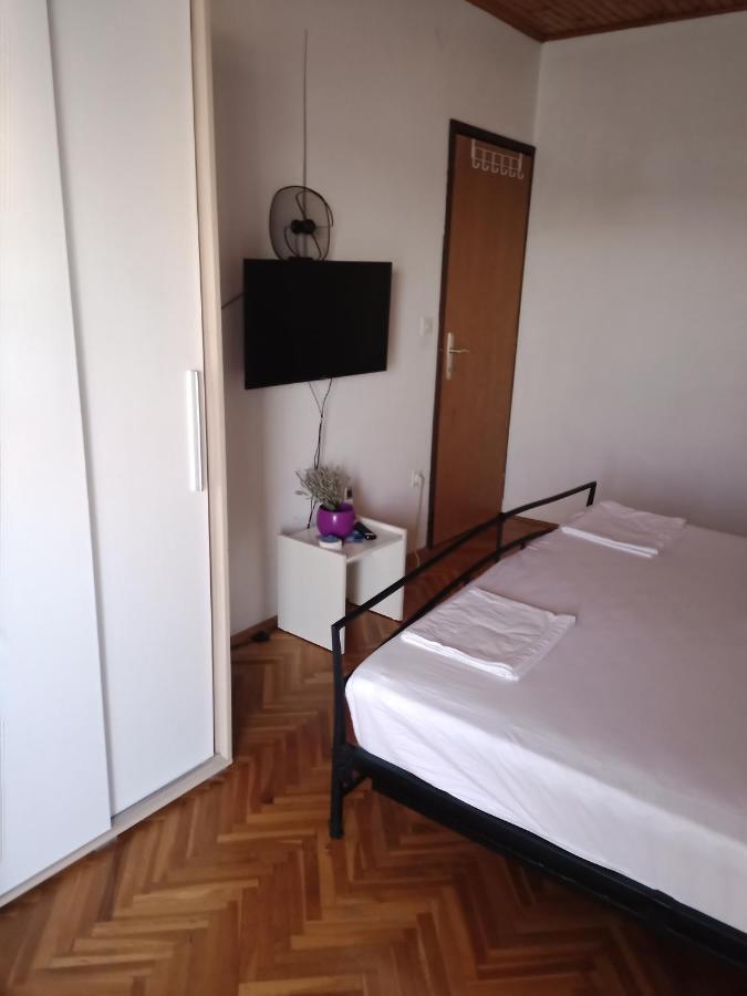 Apartments Lorio Водице Екстер'єр фото