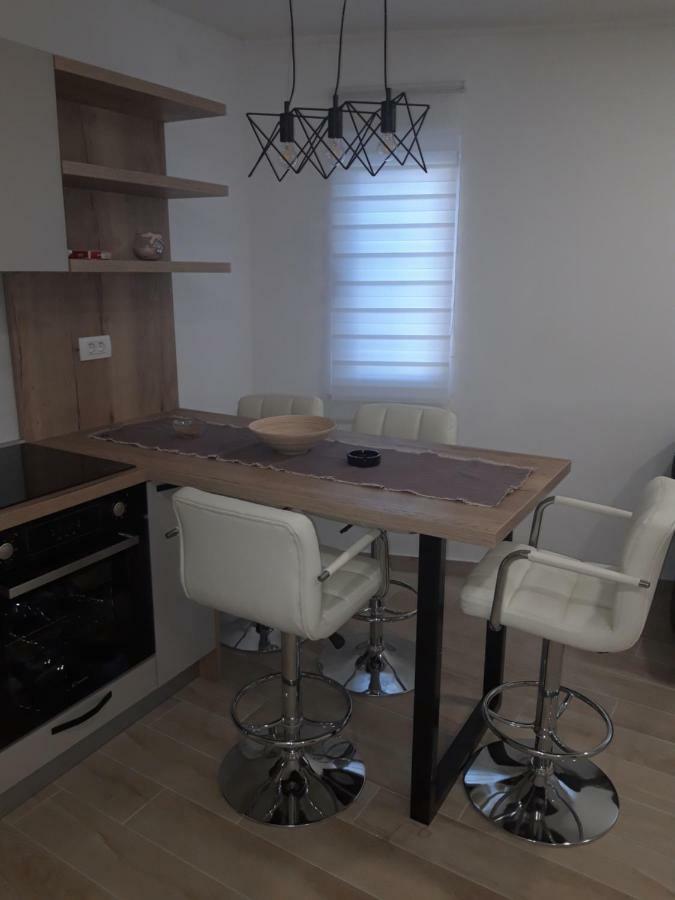 Apartments Lorio Водице Екстер'єр фото
